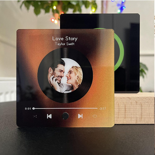 Picture of Customized Music & Photo Fridge Magnet - Personalised Spotify Plaque Magnet - Music Fridge Magnet