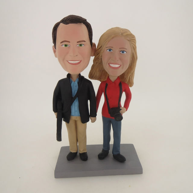 Picture of Custom Bobblehead Doll: Hand In Hand Photography Couple